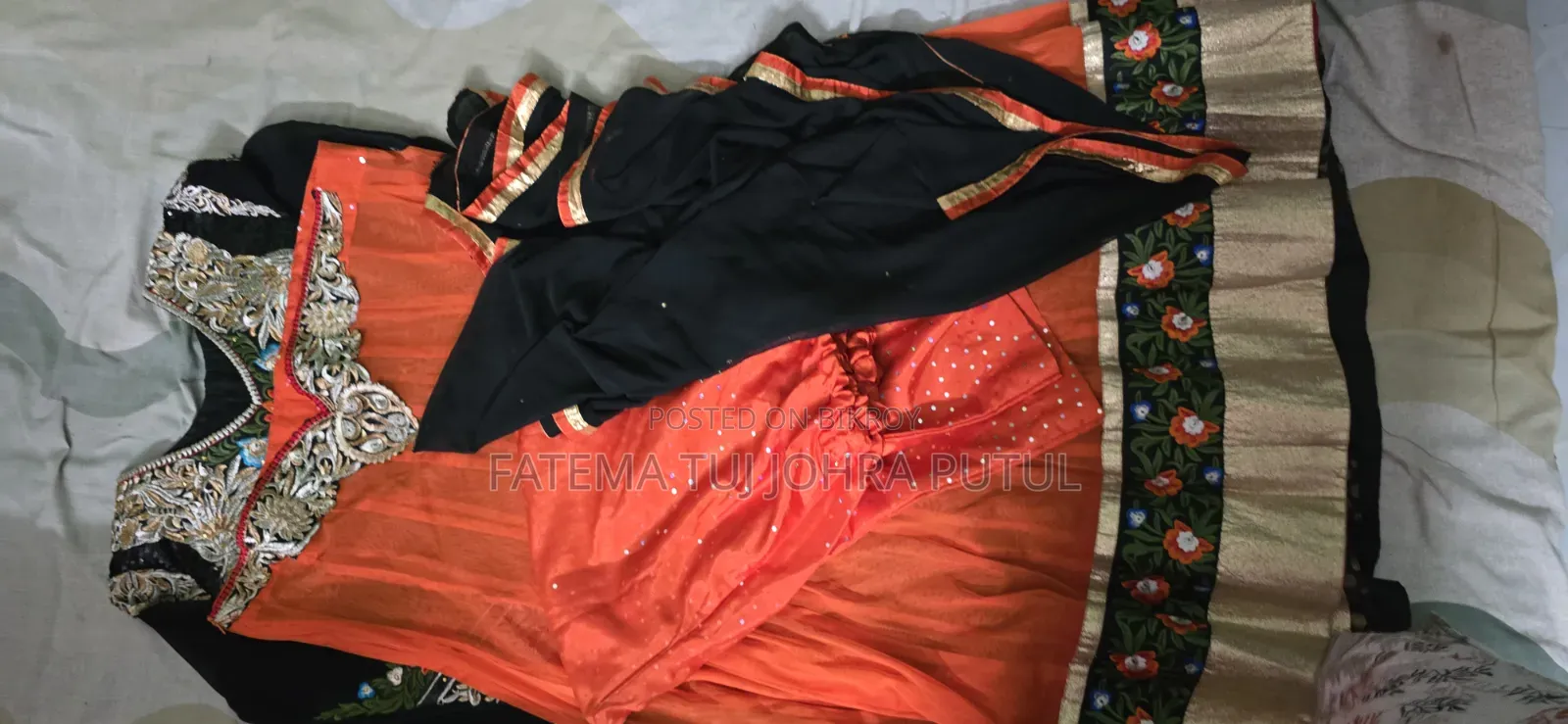 নেটের মধ্যে ৪ পিসের সেট।। লেহেঙ্গা