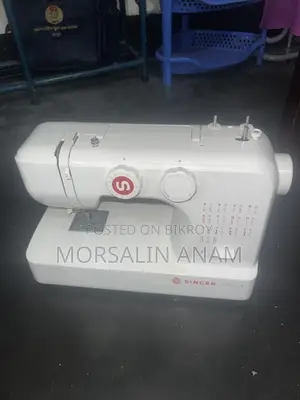 Singer SM024 Sewing Machine Brand New Box Just 1 Day Use
