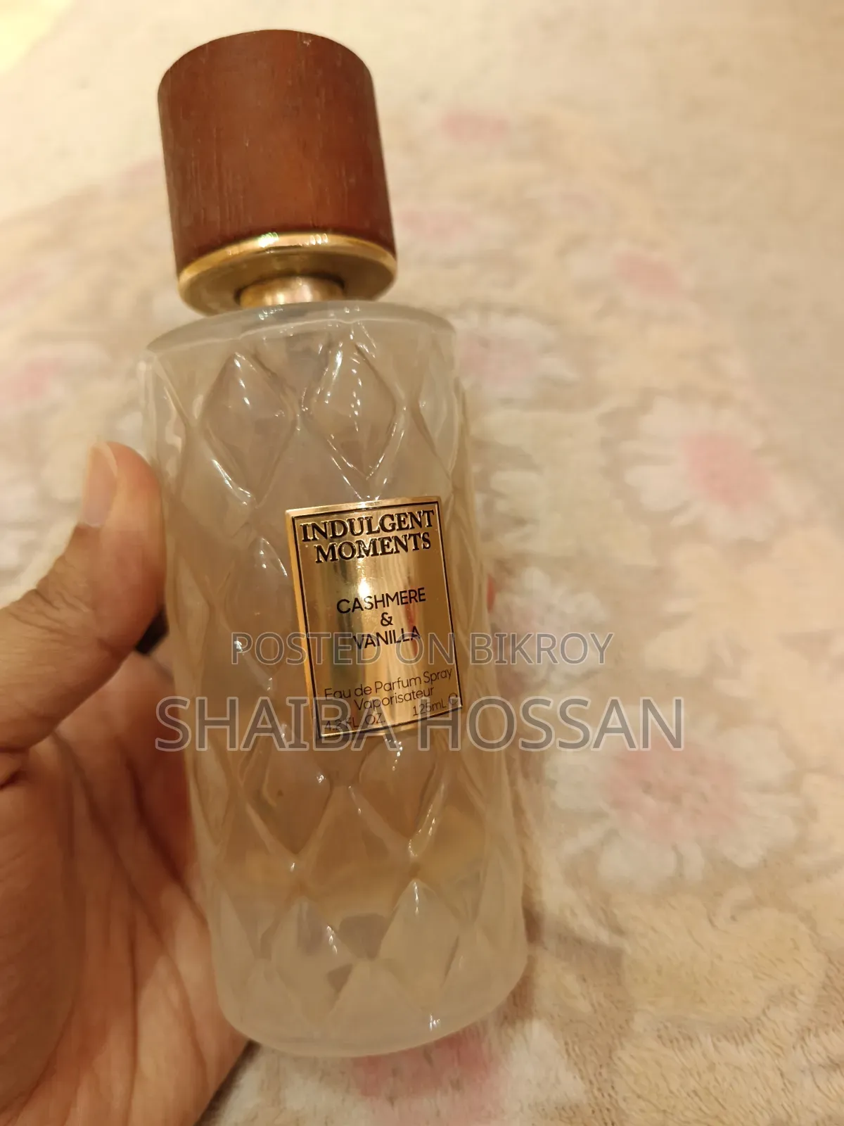 ব্র্যান্ডের পারফিউম বিক্রয়ের জন্য