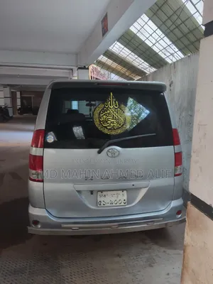 Toyota Noah 2003 Silver