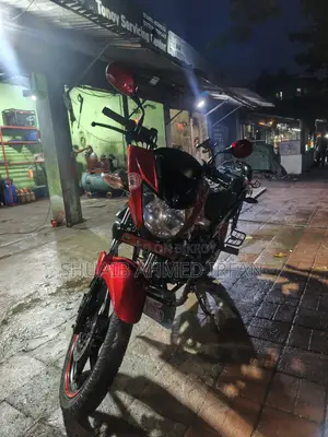 Hero Glamour 2023 Red