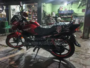 Hero Glamour 2023 Red