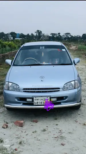 Toyota Starlet 1999 Silver