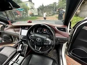 Toyota Harrier 2.0 2017 Pearl