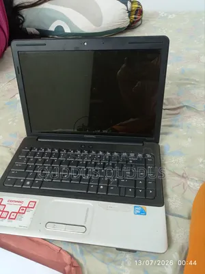 Laptop HP Compaq Presario CQ40 3GB Intel Core 2 Duo HDD 320GB