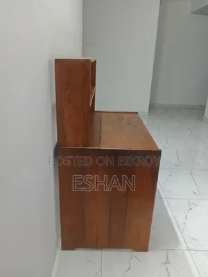 সেগুন কাঠের পড়ার টেবিল