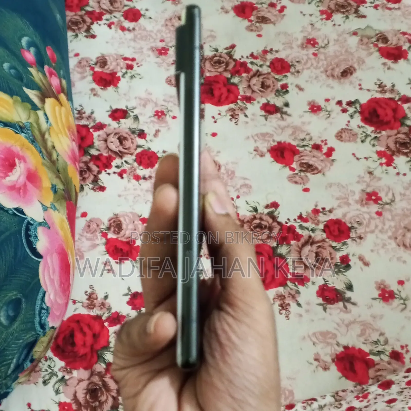 EL 128 GB White