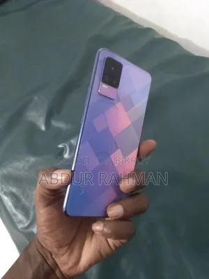 Vivo V21e 128 GB Blue