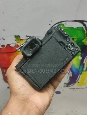 ক্যানন ইওএস এম৫০ মার্ক ২ ১৫-৪৫মিমি লেন্স সহ