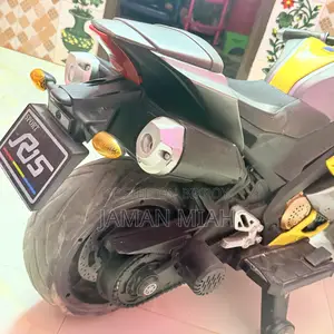 Yamaha R15 V3 2025 Yellow
