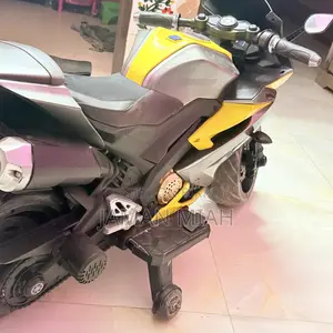 Yamaha R15 V3 2025 Yellow