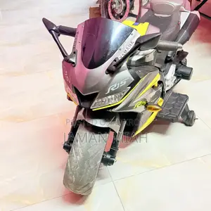 Yamaha R15 V3 2025 Yellow