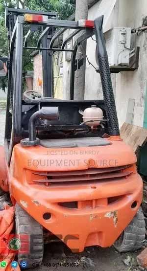 লিন্ডে ৩ টন ফর্কলিফট
