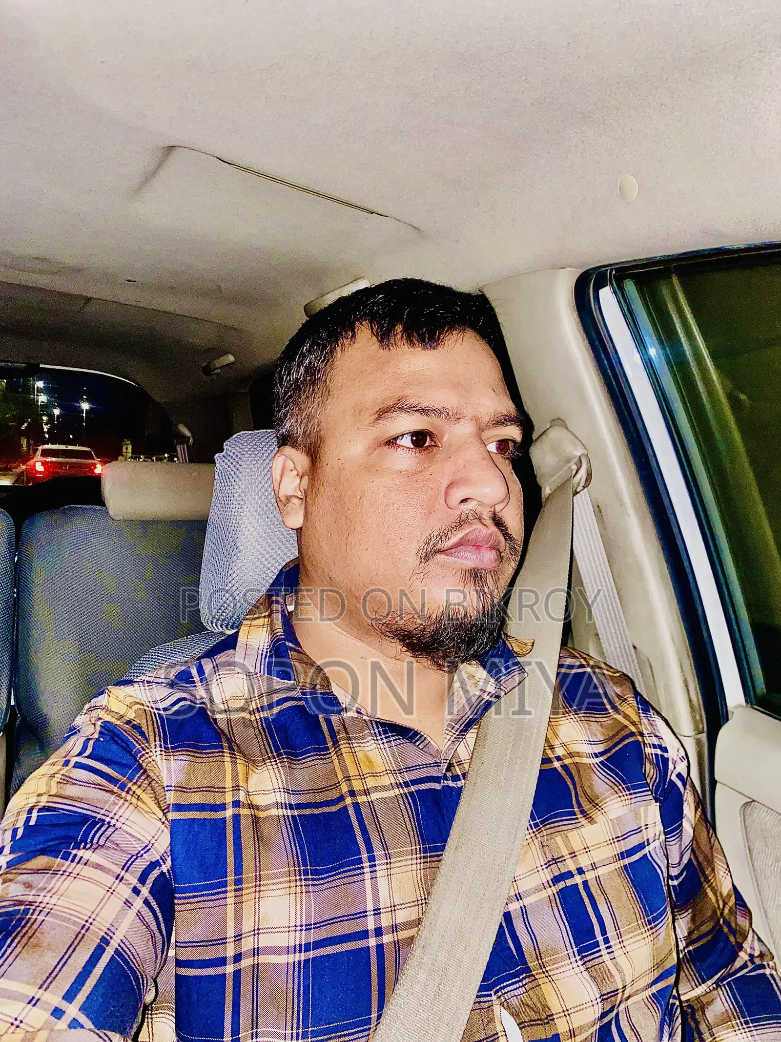 আমি একজন পেশাদার ড্রাইবার। ড্রাইভার লাগলে বলবেন।