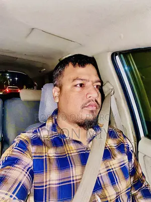 আমি একজন পেশাদার ড্রাইবার। ড্রাইভার লাগলে বলবেন।