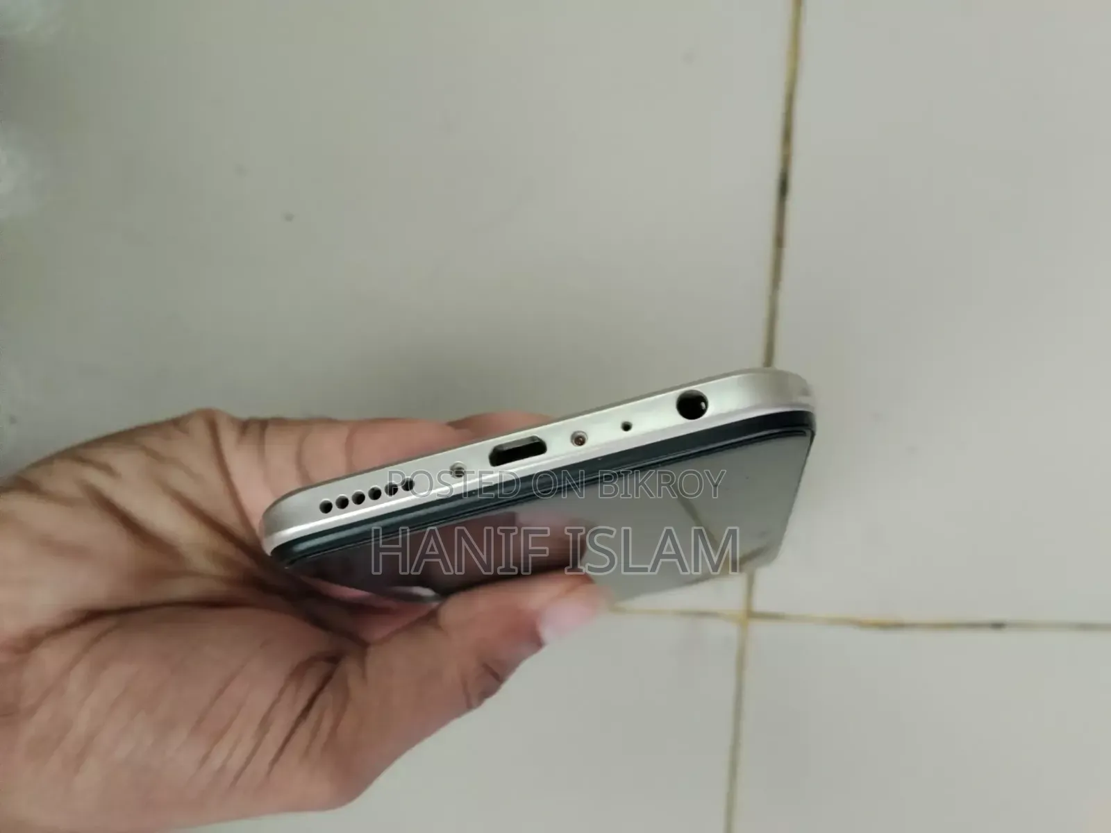 Vivo Y19 128 GB Blue