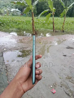 ইনফিনিক্স হট ১১ প্লে ১২৮ জিবি অরেঞ্জ