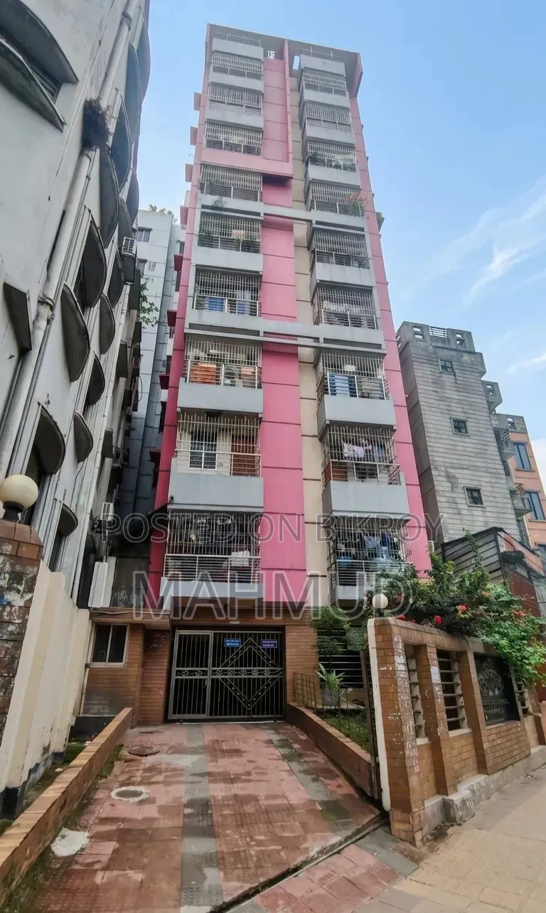 3-bedroom Apartment in Matikata, Cantonment for Sale