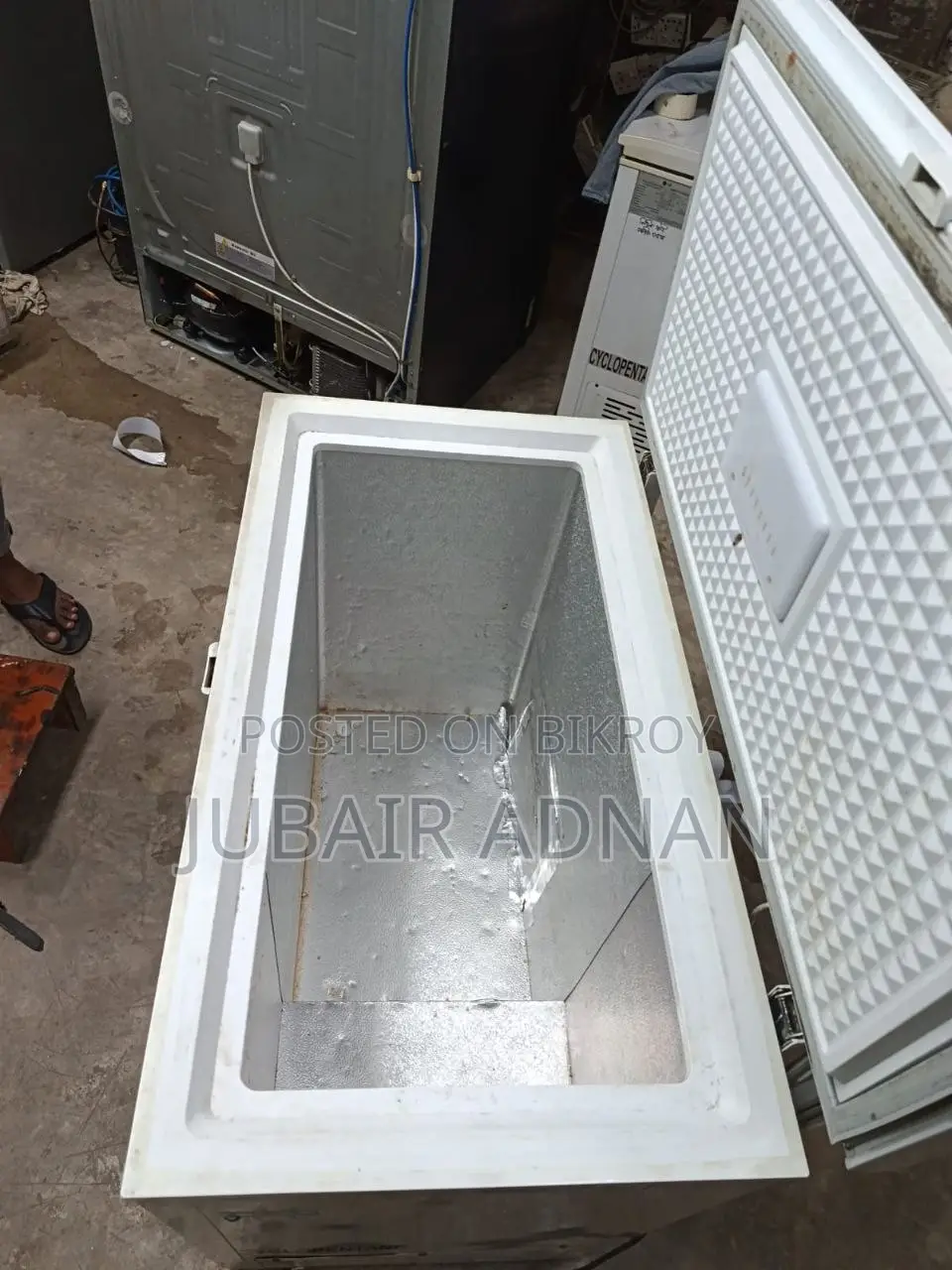 Lg ১৯০ লিটারের ডিপ ফ্রিজ বিক্রয় হবে