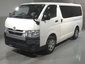Toyota HiAce 2021 White