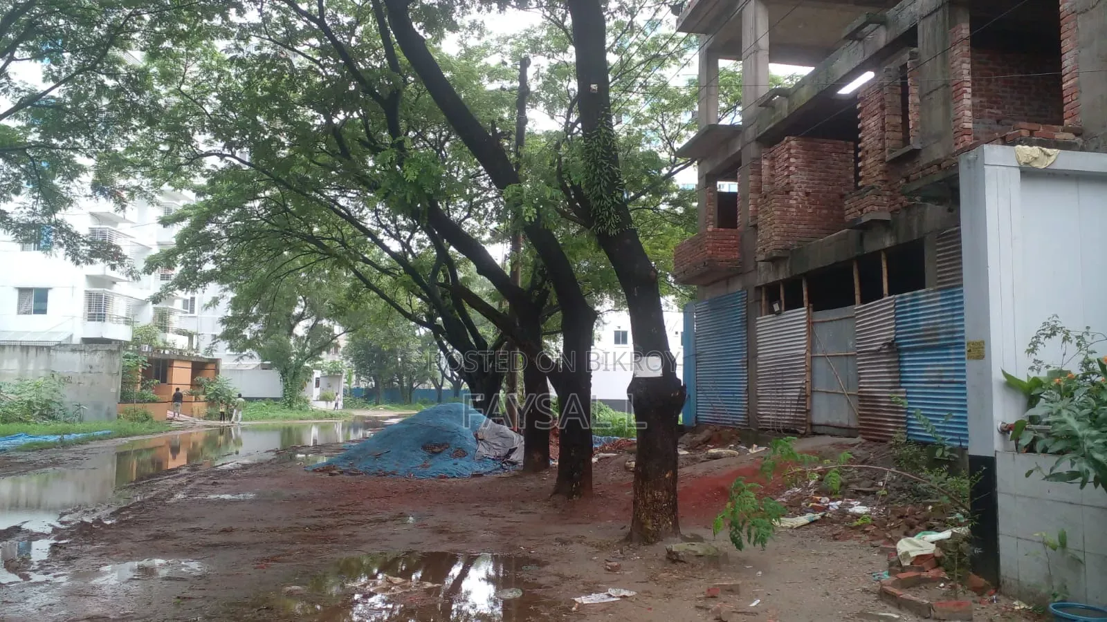 গ্রীন মডেল টাউনে বি-ব্লকে ফ্ল্যাট বিক্রয় হবে।