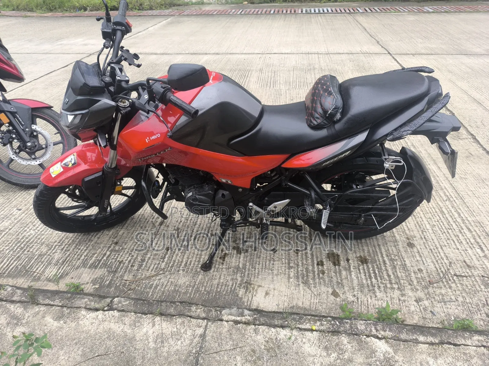 Hero Thriller 160R 2021 Red