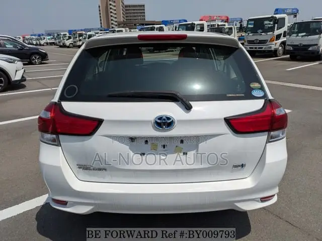 Toyota Corolla Fielder 2021 White