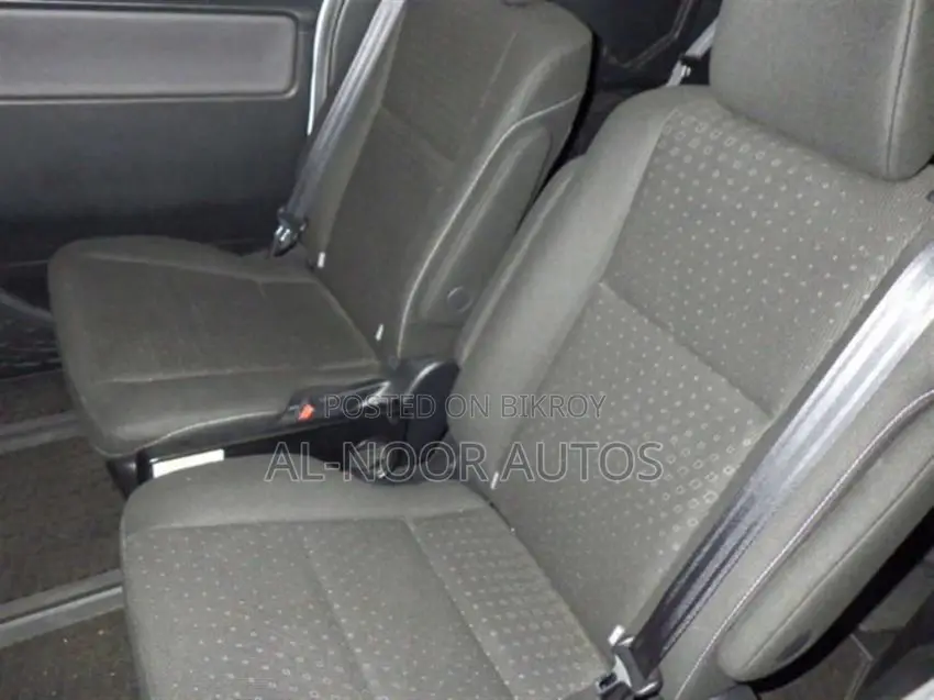 Toyota Noah 2021 Pearl