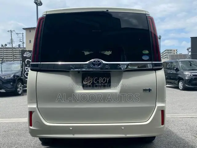 Toyota Noah 2021 Pearl