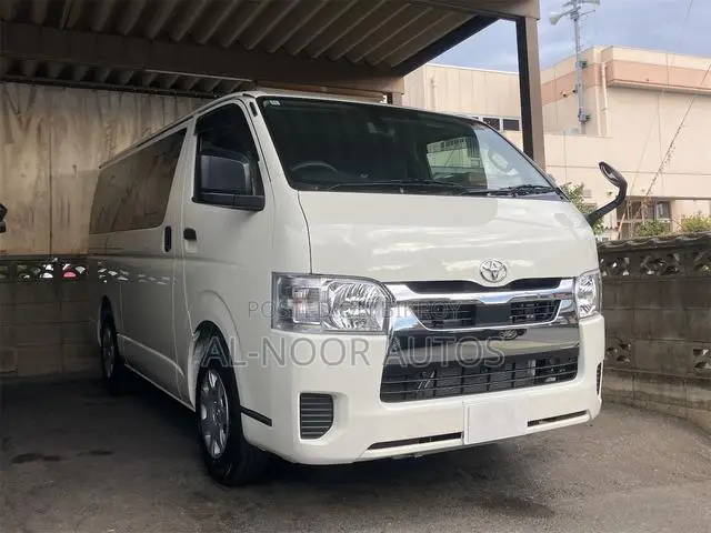 Toyota HiAce 2022 White