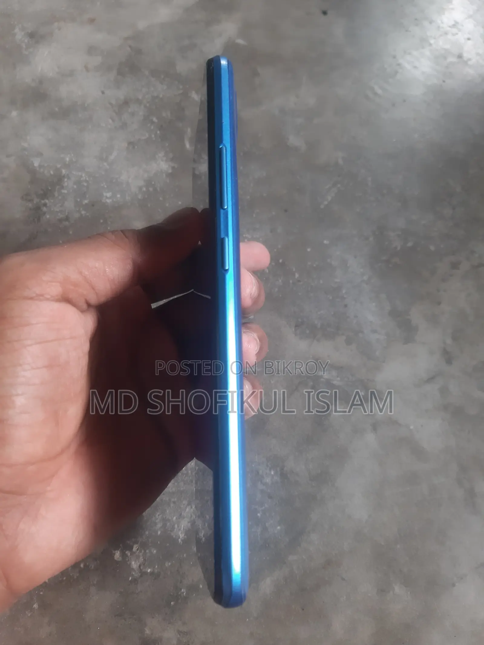 রিয়েলমি সি১১ ৩২ জিবি নীল