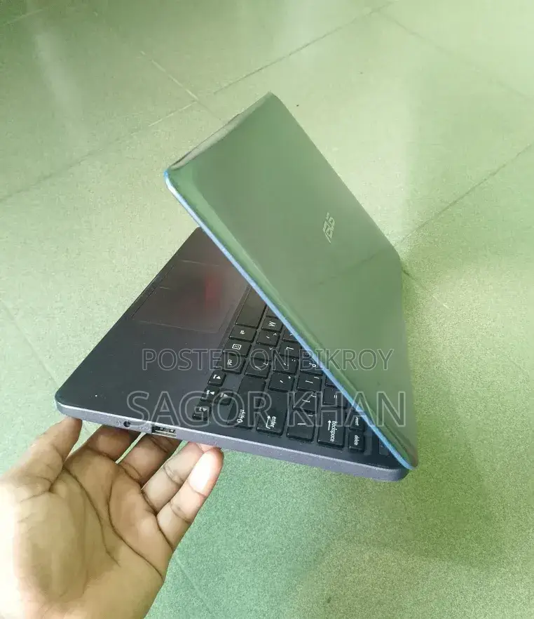 Laptop Asus 4GB Intel Celeron SSD 128GB