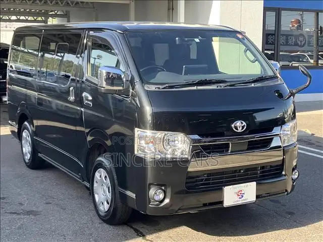 Toyota HiAce ২০২২ ব্ল্যাক