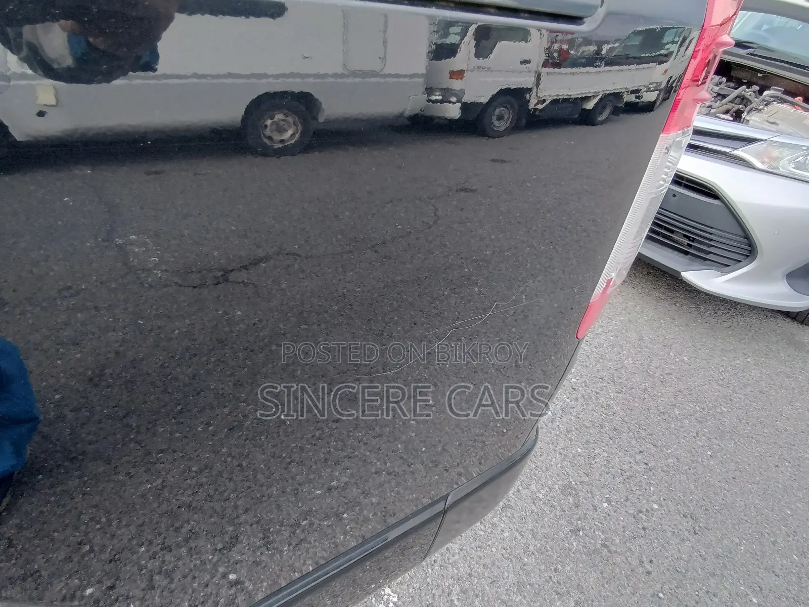 Toyota HiAce ২০২২ ব্ল্যাক