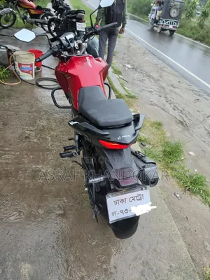 Hero Hunk 150R Xtec 2025 Red