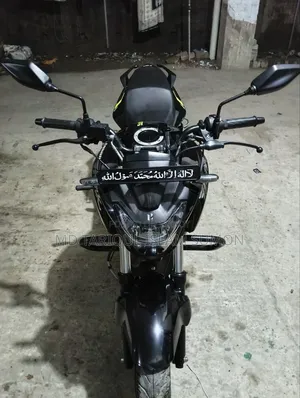 Hero Hunk 150R Xtec 2026 Black