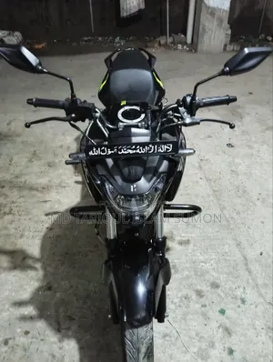 Hero Hunk 150R Xtec 2026 Black