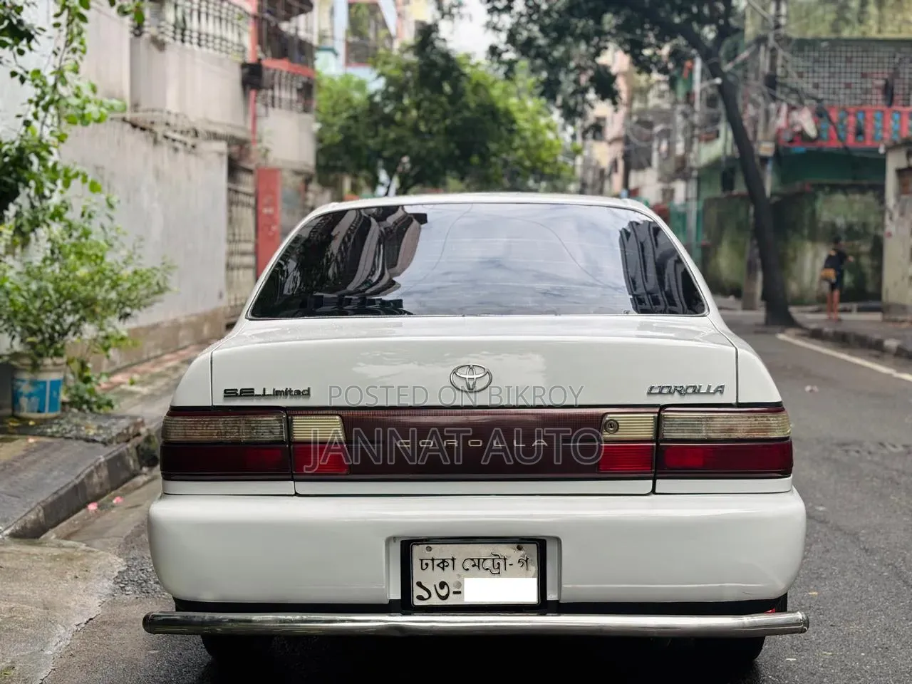 Toyota Corolla 1993 White