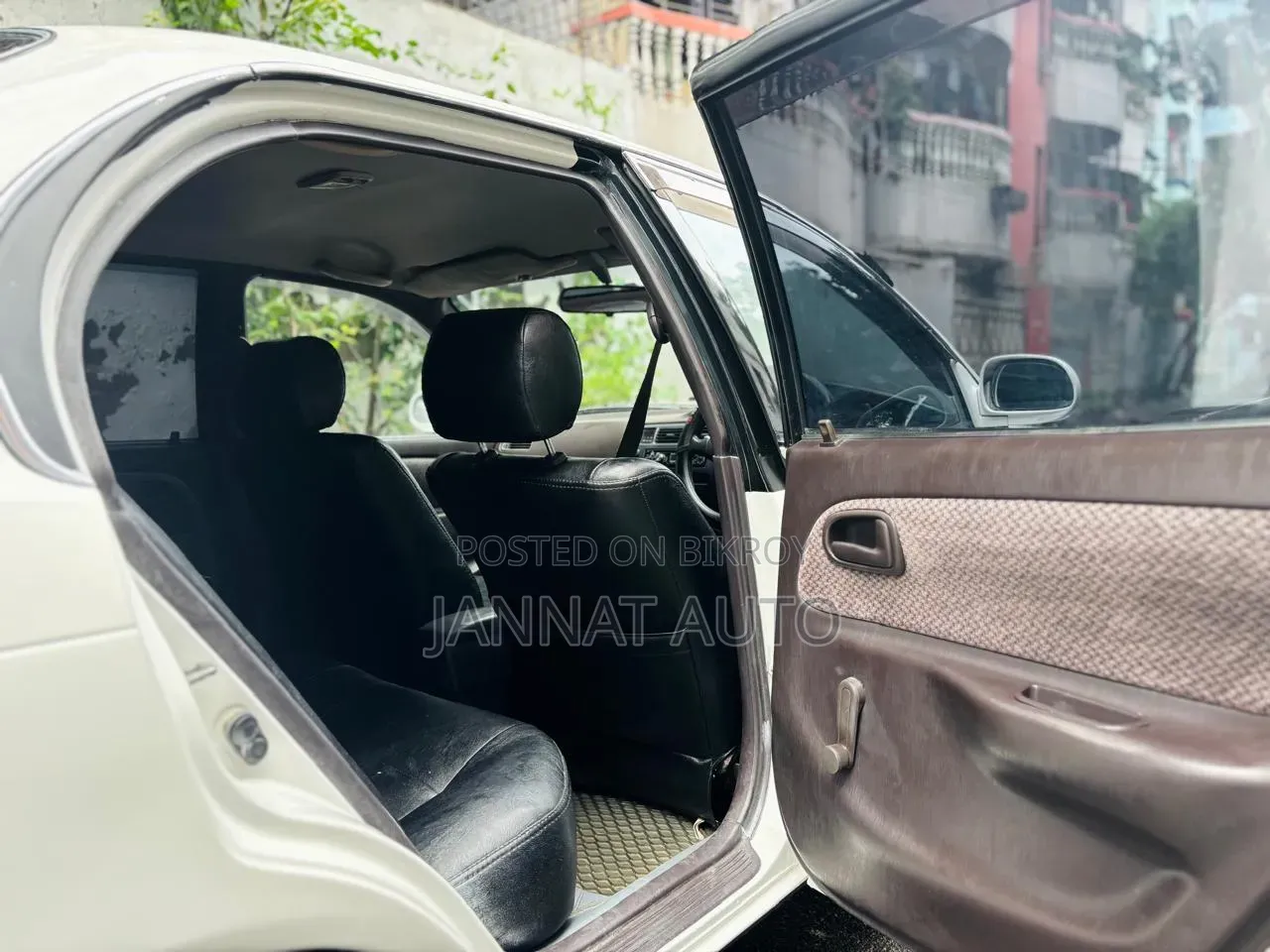 Toyota Corolla 1993 White