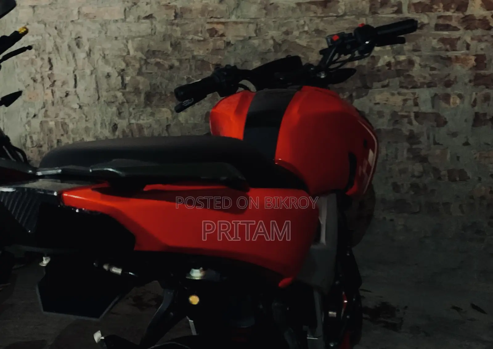 TVS Apache 160 4V 2023 Red