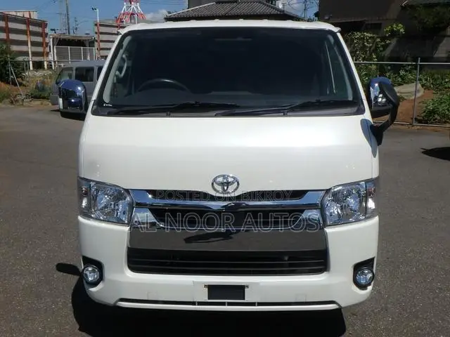 Toyota HiAce 2021 White