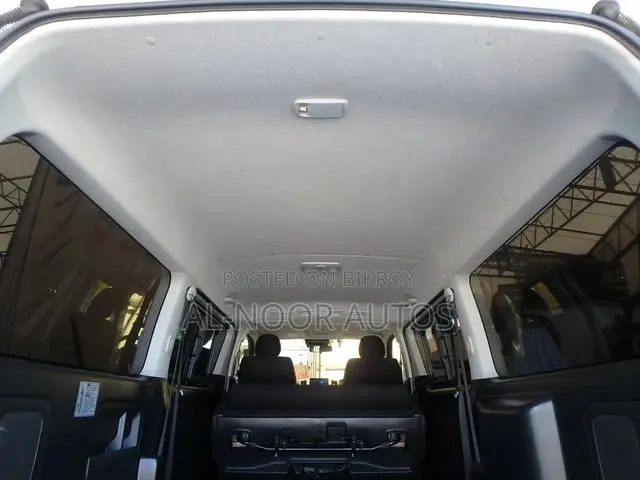 Toyota HiAce 2021 White