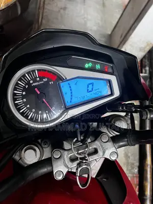 Hero Hunk 150R Xtec ২০২১ লাল