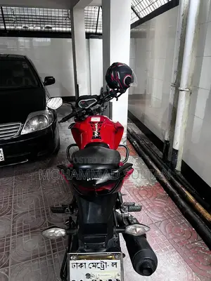 Hero Hunk 150R Xtec ২০২১ লাল
