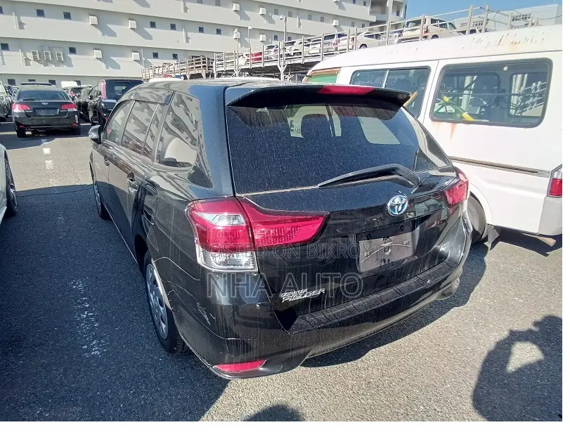 Toyota Corolla Fielder 1.5 Hybrid FWD 2021 Black