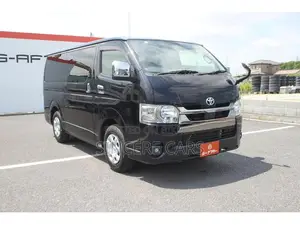 Toyota HiAce ২০২৩ কালো