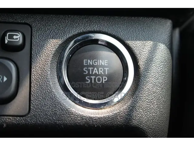 Toyota HiAce ২০২৩ কালো