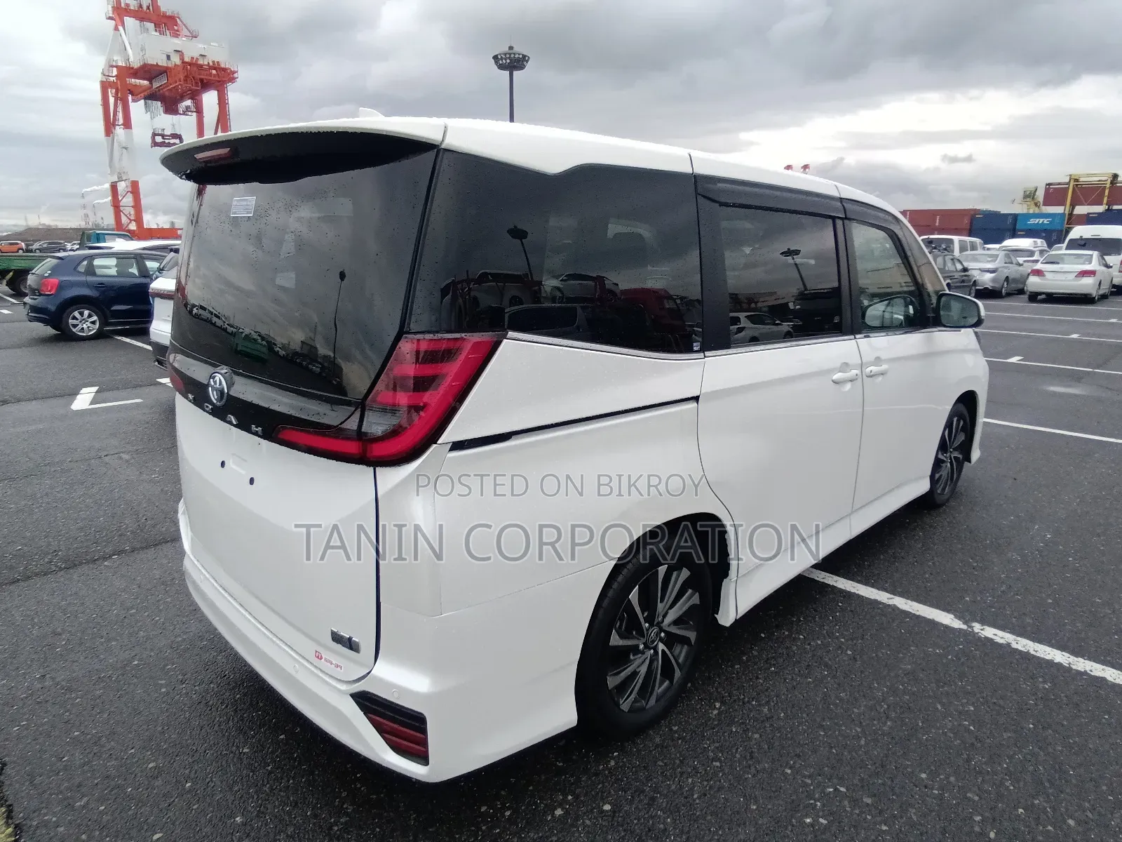 Toyota Noah 2024 Pearl
