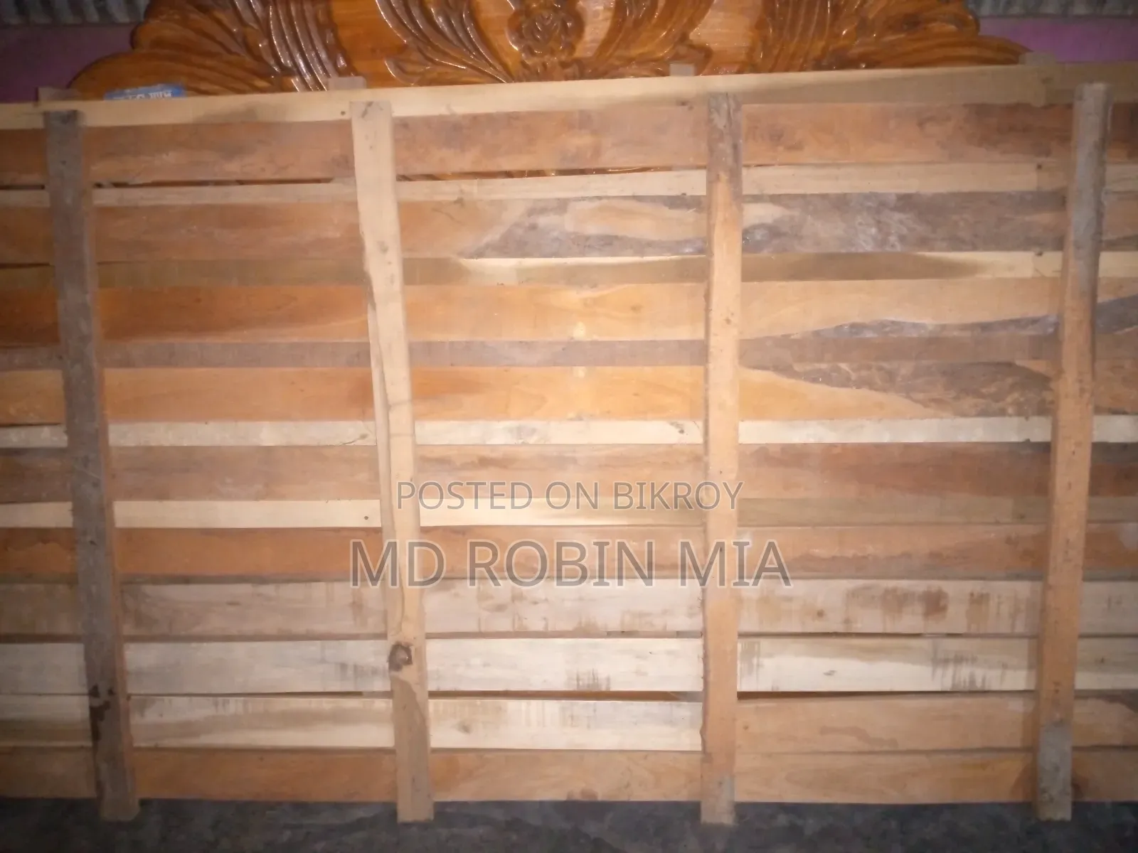 Solid wood bed