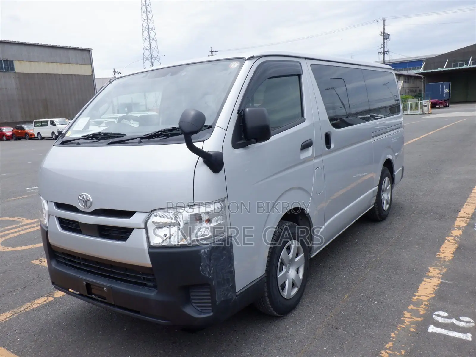 Toyota HiAce 2021 Silver